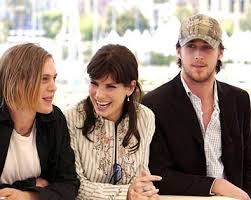 Sandra Bullock plugs her - via Daymix