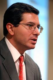 While Daniel Snyder - via Daymix