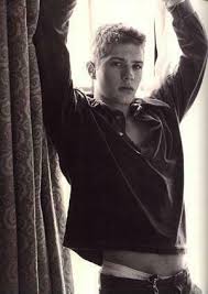   Kutcher Ryan Philippe, what a sexpot