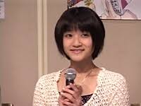 お題のジェンガは胸チラしないか