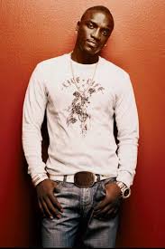 Akon - via Daymix