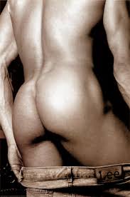 Guy goes commando nude butt