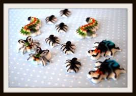 Creepy Crawly Sugar Bug Layons - via Daymix