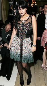 Lily Allen is dropped as face - via Daymix
