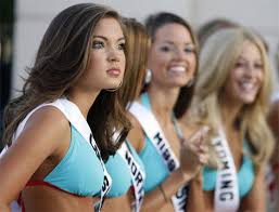 The Miss Teen USA contestants - via Daymix
