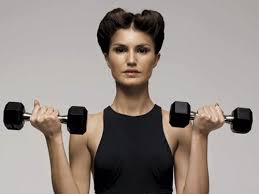 Bicep Curls. \r\n - via Daymix