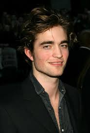 Robert Pattinson - via Daymix