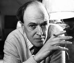 Roald Dahl Pictures and Photos - via Daymix