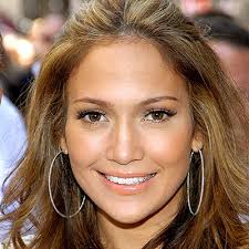 Jennifer Lopez, - via Daymix