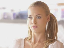 Yvonne Strahovski Image y header.jpg Picture 5
