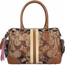 coach handbags - via Daymix