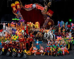 And Barnum &amp; Bailey - via Daymix