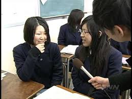 新潟県で女子高生のスカートを