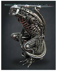 Alien/Aliens movie aliens. - via Daymix