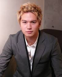 アツイぞ！<b>市原隼人</b>に独占インタビュー！「楽しんだもん勝ち」と <b>...</b>