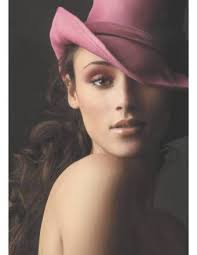 Claudia Cedro is an Italian super model. Claudia was born in Rome and since she was a child she wanted to be a model. Very young she moved in New York and there she worked for Calvin Klein, Roberto Cavalli and Victoria's Secret.