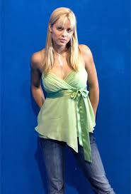 Laura Vandervoort Image Hicks Picks 14 : Slice of SciFi Picture 5