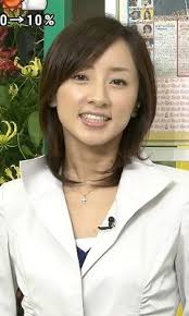 「西尾由佳理 >」