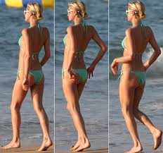 Paris Hilton x26 39 s  x3cb x3eAss x3c b x3e Backwards Upskirt