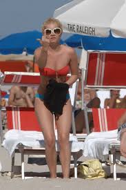 Elisha Cuthbert Image <b>elisha< b> <b>cuthbert< b> bikini mia1.jpg Picture 5