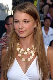 emily-van-camp-0010