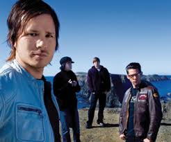Photo Gallery: <b>Angels</b> And <b>Airwaves</b> Tickets