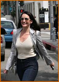 Image <b>Kristin Davis</b> Shows Off Busty Figure Picture