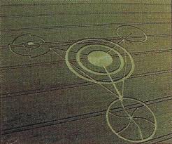 THE TRINITY - THE CROP CIRCLE - via Daymix