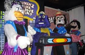 where do chuck e. cheese - via Daymix
