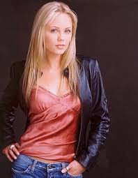 Image <b>Laura Vandervoort</b> to Jensen Ackles Picture
