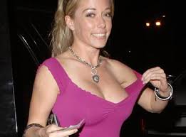 Kendra wilkinson naked. - via Daymix