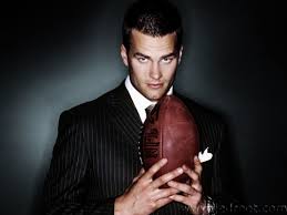 Hey Sean THIS is Tom Brady! - via Daymix