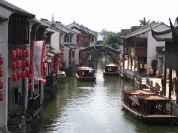 在苏州众多的街巷之中，名胜
