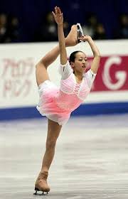 浅田真央ちゃんの演技を見ている