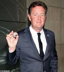 Image <b>Piers Morgan</b> is sh1t muncher Picture