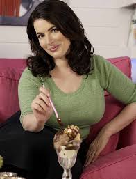 Image When I look at <b>Nigella Lawson</b>, Picture