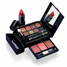 Nano Cosmetics and - via Daymix