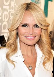 Kristen Chenoweth - via Daymix