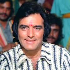 In 1965, he married Sundari.