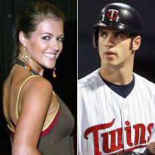 Miss USA 2005 Chelsea Cooley - via Daymix