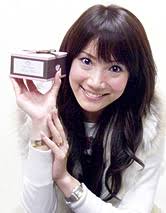 塩崎 美紀 さんのコスメお試し動画
