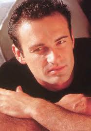 Julian McMahon Image Focus On Julian Picture 4