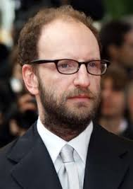 Steven Soderbergh with neck - via Daymix
