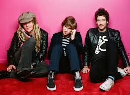 Image Nada Surf drops its fifth Picture