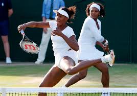 Williams sisters Serena, right - via Daymix