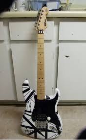 Music Man Eddie Van Halen VH1 - via Daymix