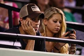 Pictures. Enrique Iglesias - via Daymix
