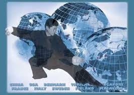 Master Kai Ying Tung speaking on the