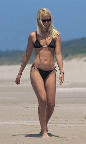 Valeria Raquel Mazza (born February 17, 1972) is an Argentine fashion supermodel,