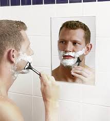 clear-mirror-shaving-man - via Daymix